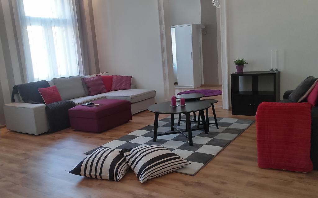 Ferienwohnung Downtown Rising Sun 104 Sq.M Budapest Exterior foto